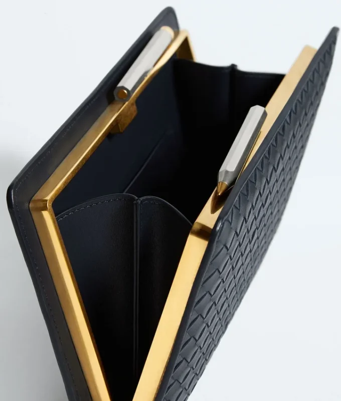 Agenda Clutch