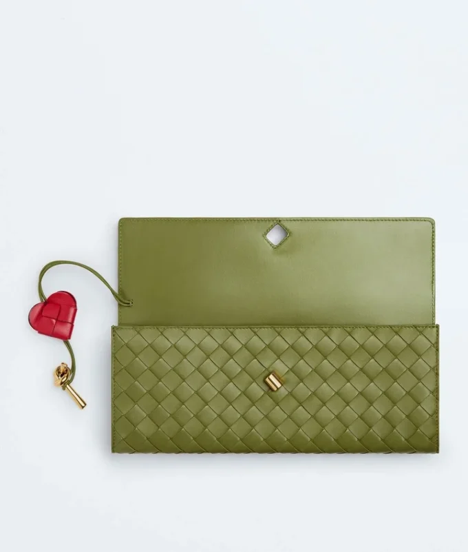 Andiamo Clutch