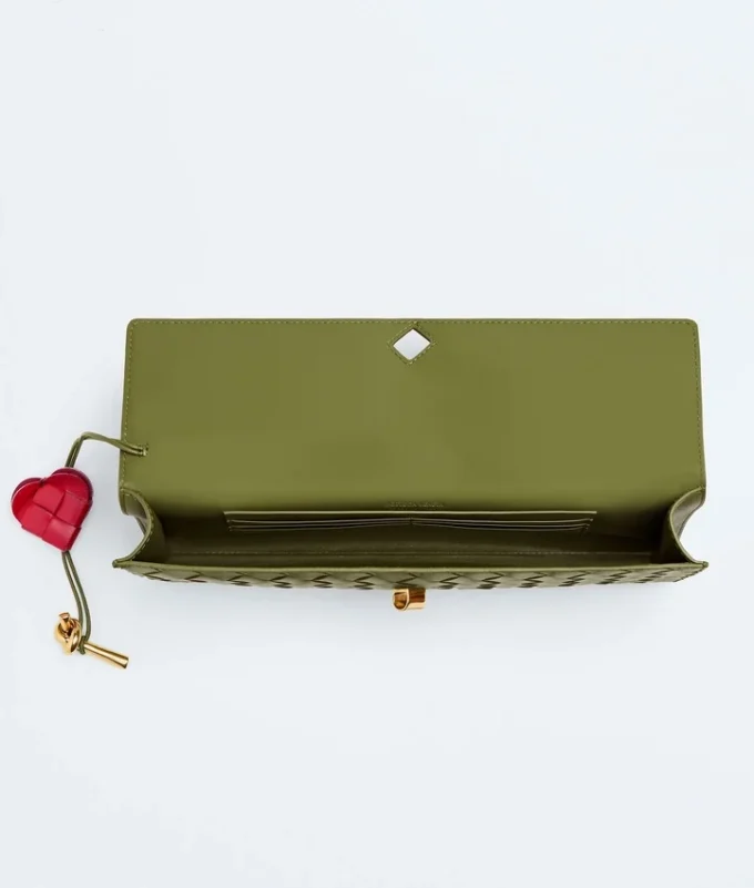 Andiamo Clutch