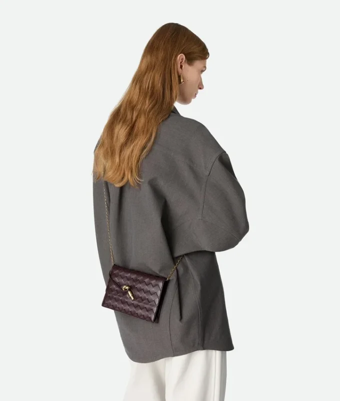 Andiamo Pouch on Chain