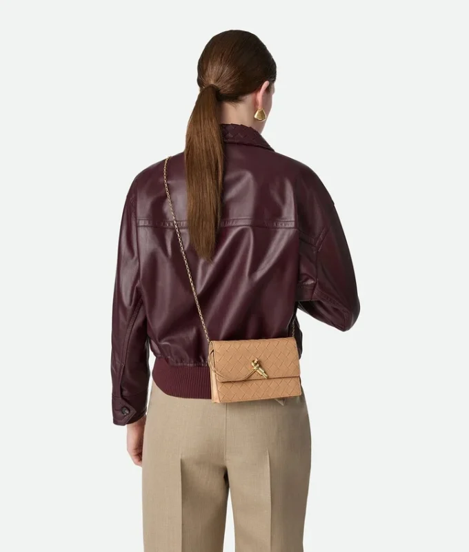 Andiamo Pouch on Chain