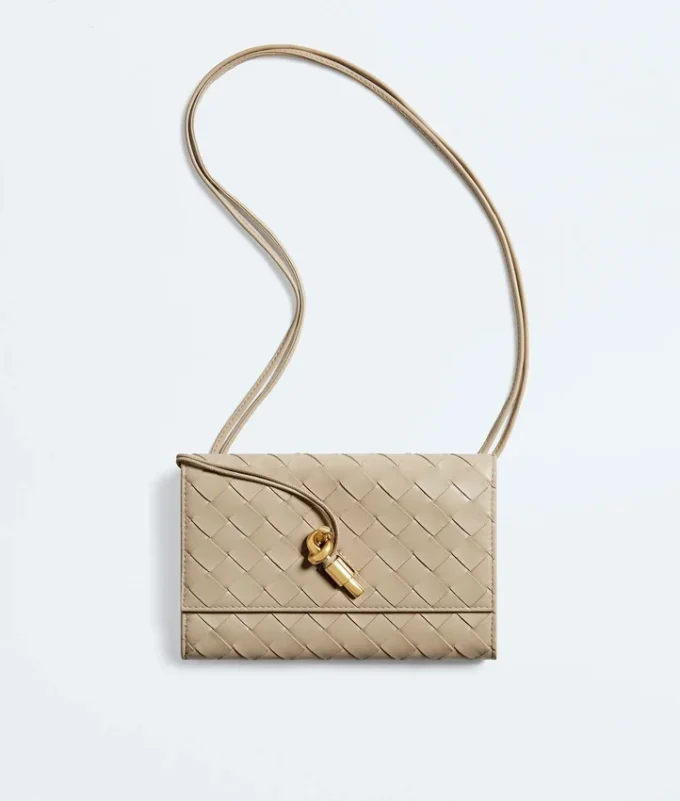 Andiamo Pouch on Strap