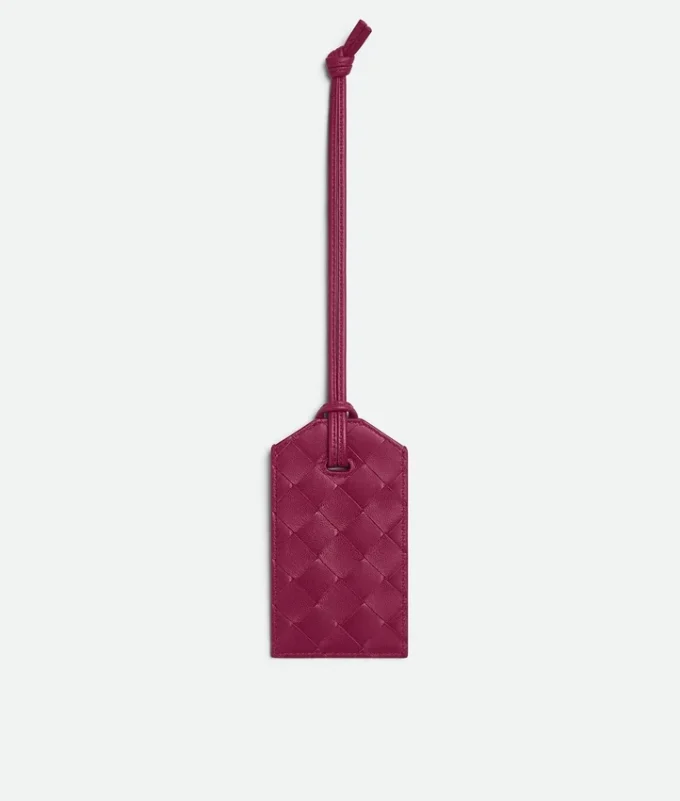 Getaway Tag Holder