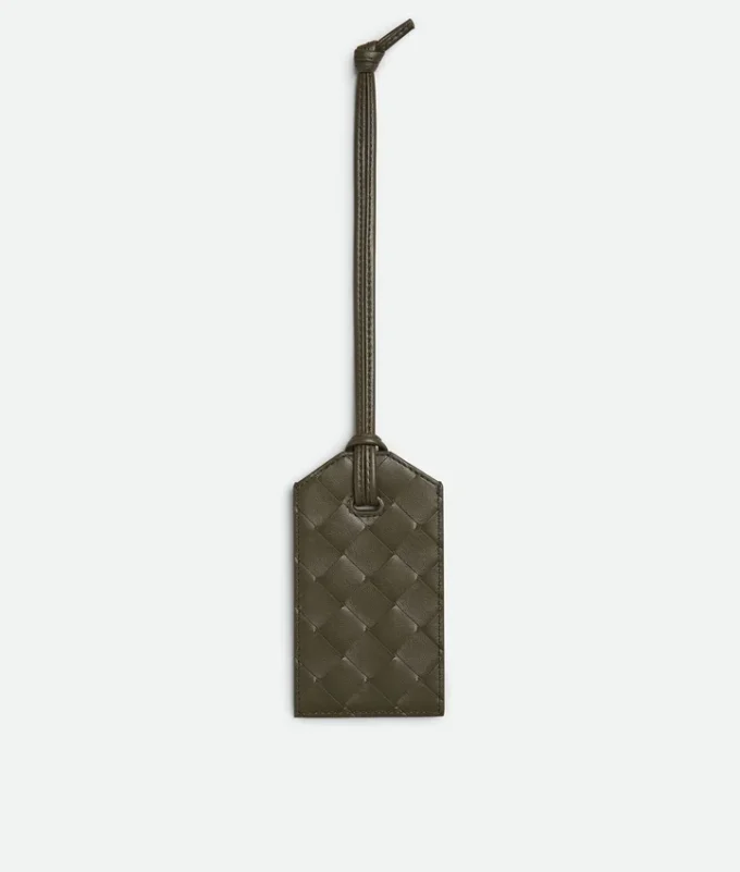Getaway Tag Holder