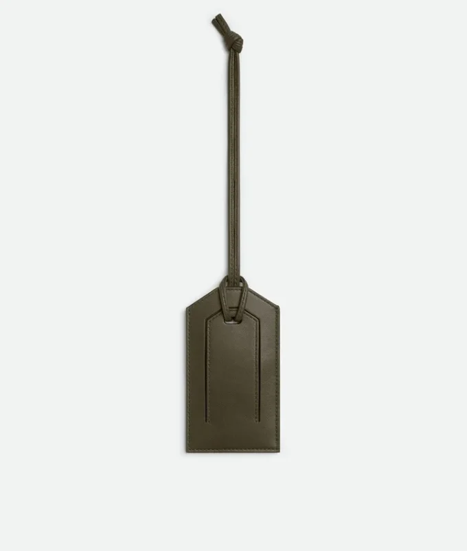 Getaway Tag Holder