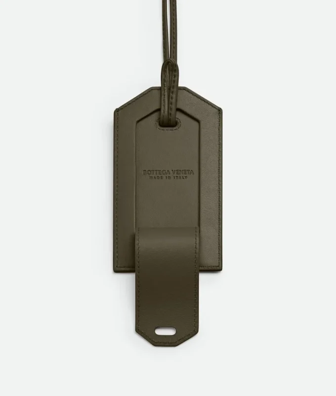 Getaway Tag Holder