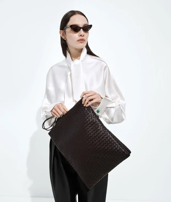 Giornale Pouch