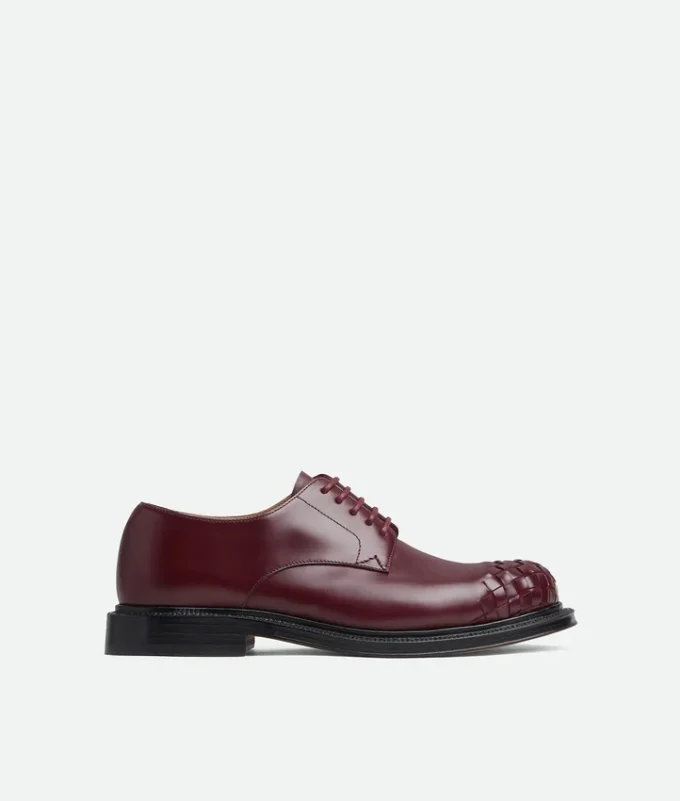 James Lace-Up Shoe