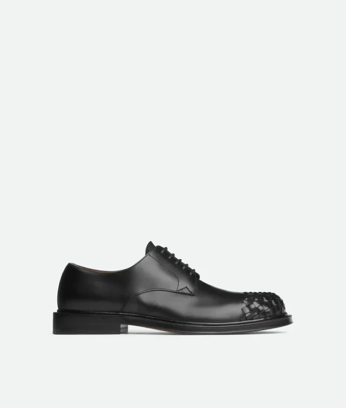 James Lace-Up Shoe