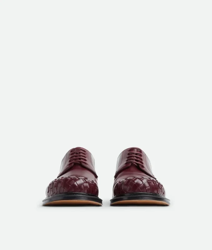 James Lace-Up Shoe