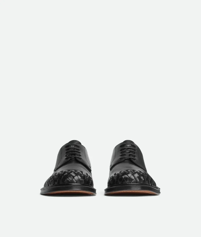 James Lace-Up Shoe