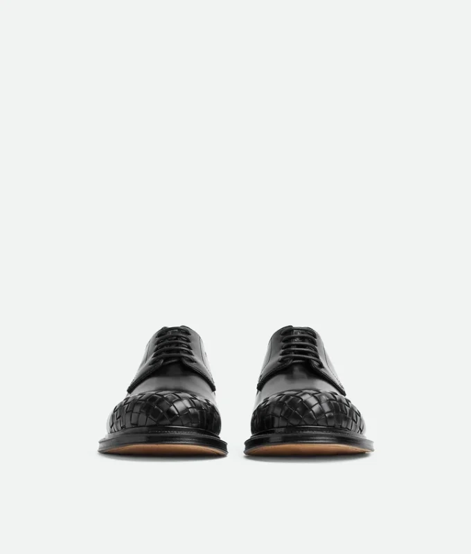 James Lace-Up Shoe