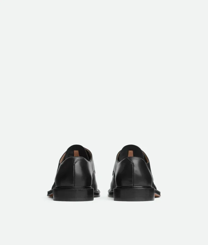 James Lace-Up Shoe