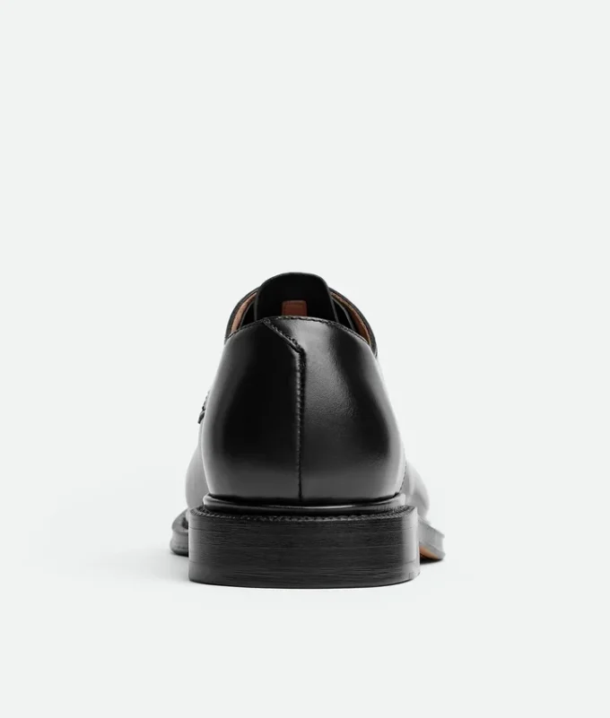 James Lace-Up Shoe