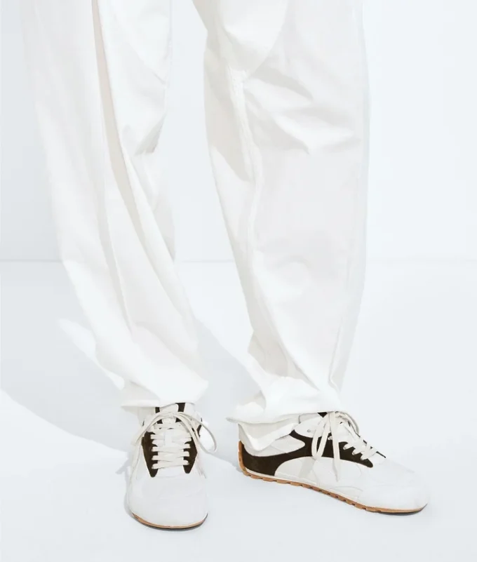 Orbit Flash Sneaker