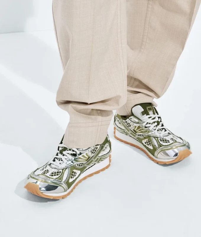 Orbit Sneaker