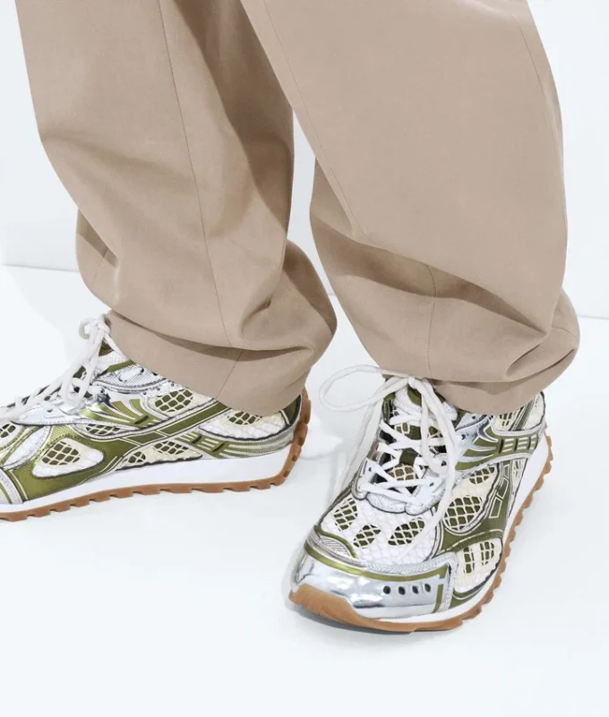 Orbit Sneaker