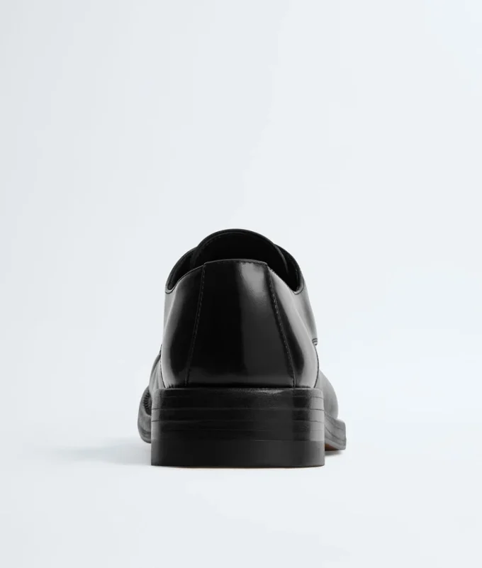 Rob Lace-Up Shoe