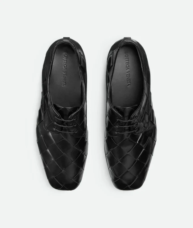 Roma Lace-Up Shoe