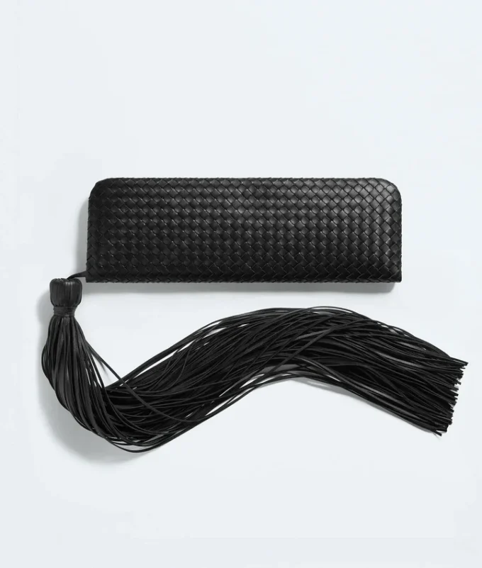 Serata Clutch