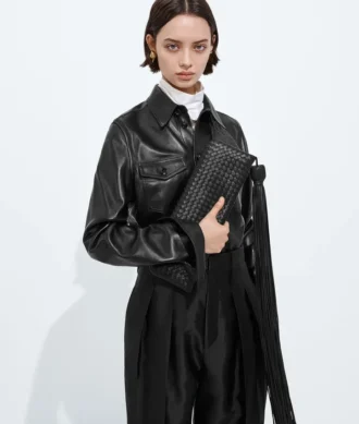 Serata Clutch