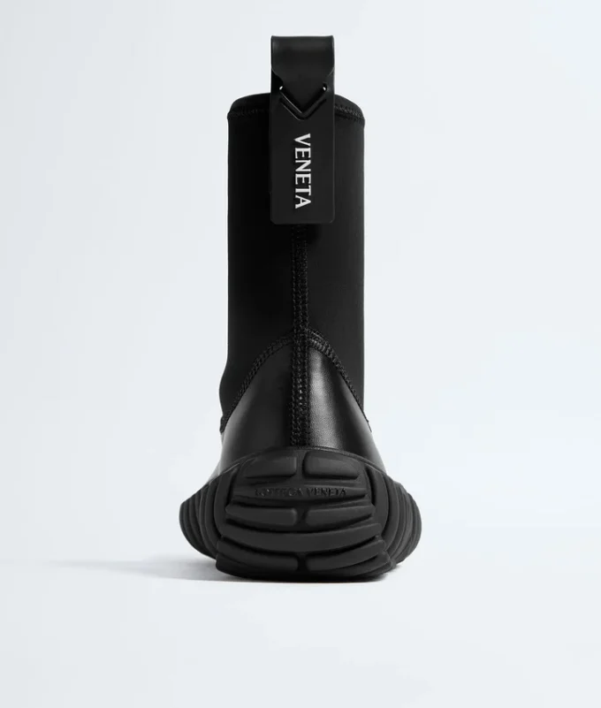 Tide Sneaker